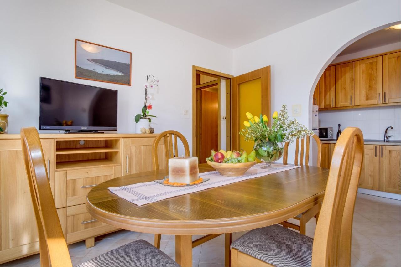 Apartments Franjo Мали-Лошинь Экстерьер фото